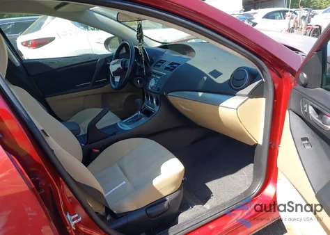 2010 Mazda 3 z USA, uszkodzony, nr VIN JM1BL1SG8A1212639